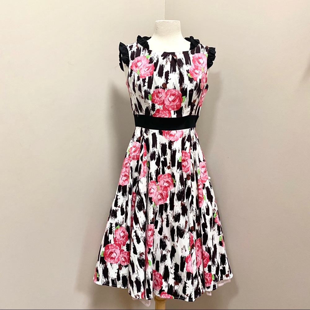 Hearts & Roses Pretty Painterly Dress 50s Floral